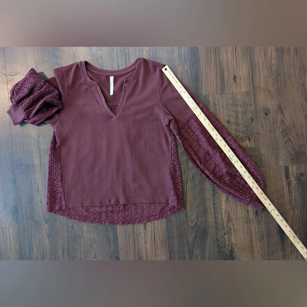 Anthropologie Womens Maroon Eyelet V Neck Sweatshirt Size XS